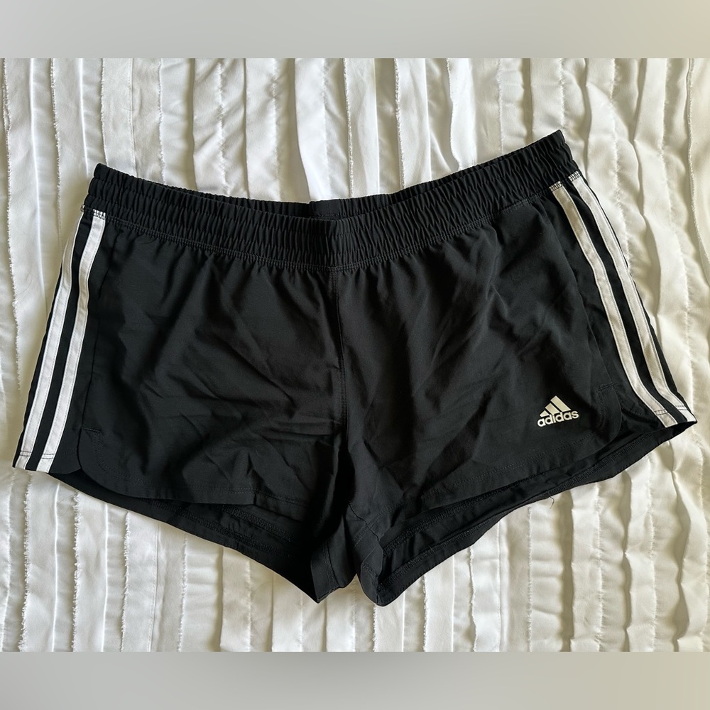 Adidas Shorts size L